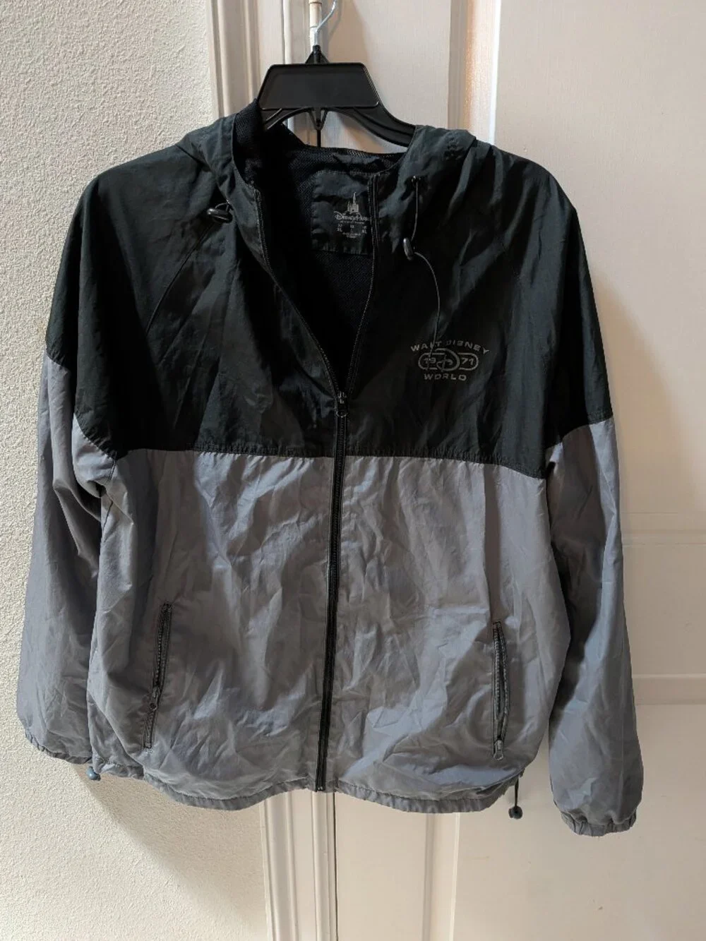 Disney Parks Windbreaker Mens XL Walt Disney World Colorblock Grey Black